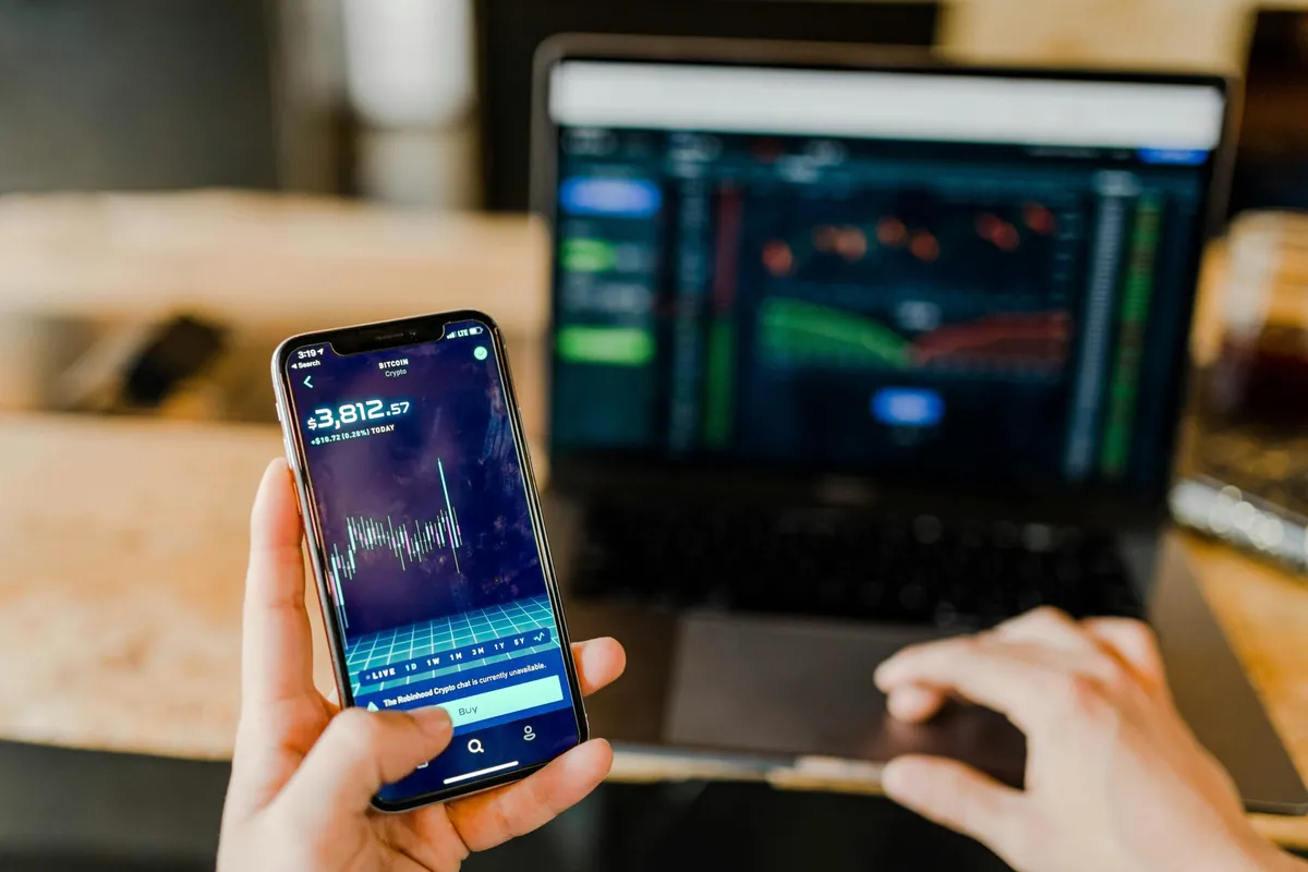 Como Vender Softwares em 2025: Estratégias que Realmente Funcionam